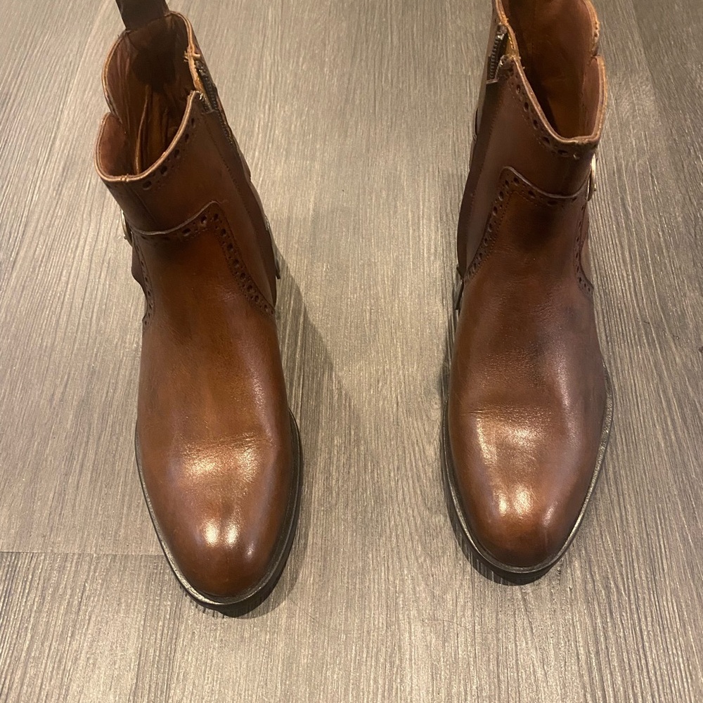 Men's Classic Brown Leather Boots
